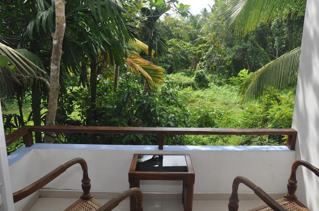 The Fence Bed and Breakfast Bentota Buitenkant foto