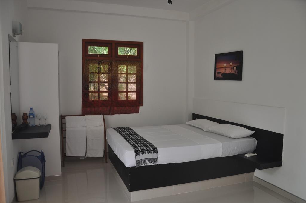 The Fence Bed and Breakfast Bentota Buitenkant foto