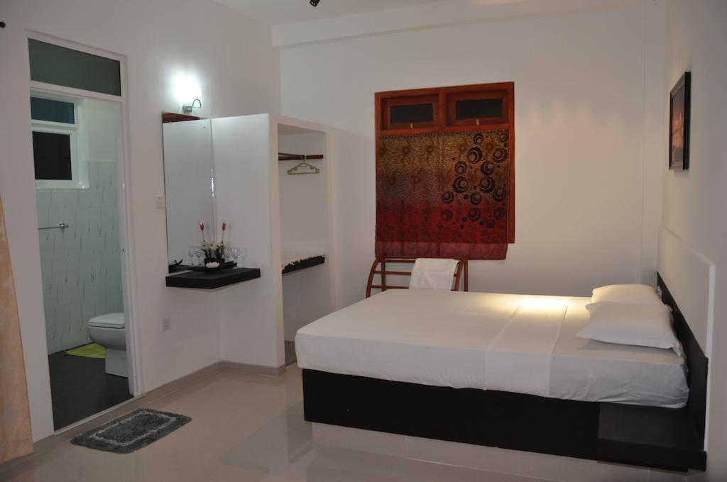 The Fence Bed and Breakfast Bentota Kamer foto