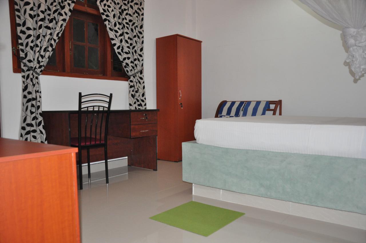 The Fence Bed and Breakfast Bentota Buitenkant foto
